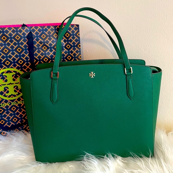 Tory Burch Handbags - NWT Tory Burch Emerson large top zip tote handbag